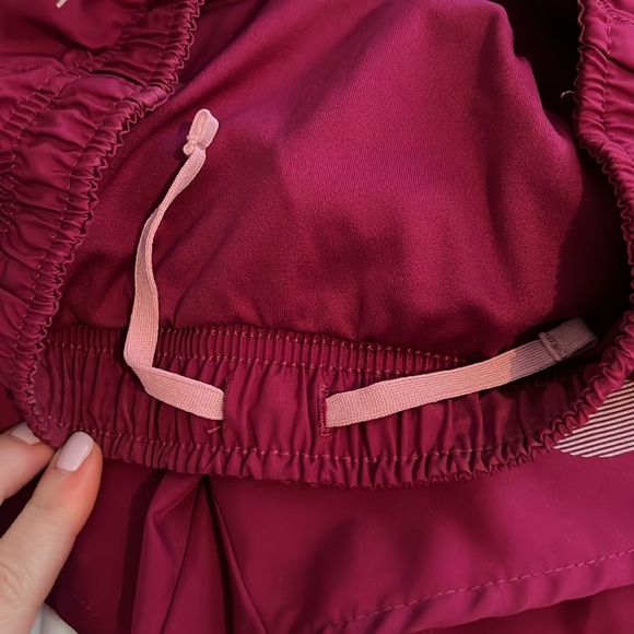 Nike women’s shorts - Picture 3 of 5